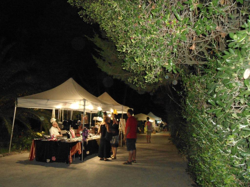 Le Esperidi Camping Ecoresort Marina Di Bibbona Εξωτερικό φωτογραφία