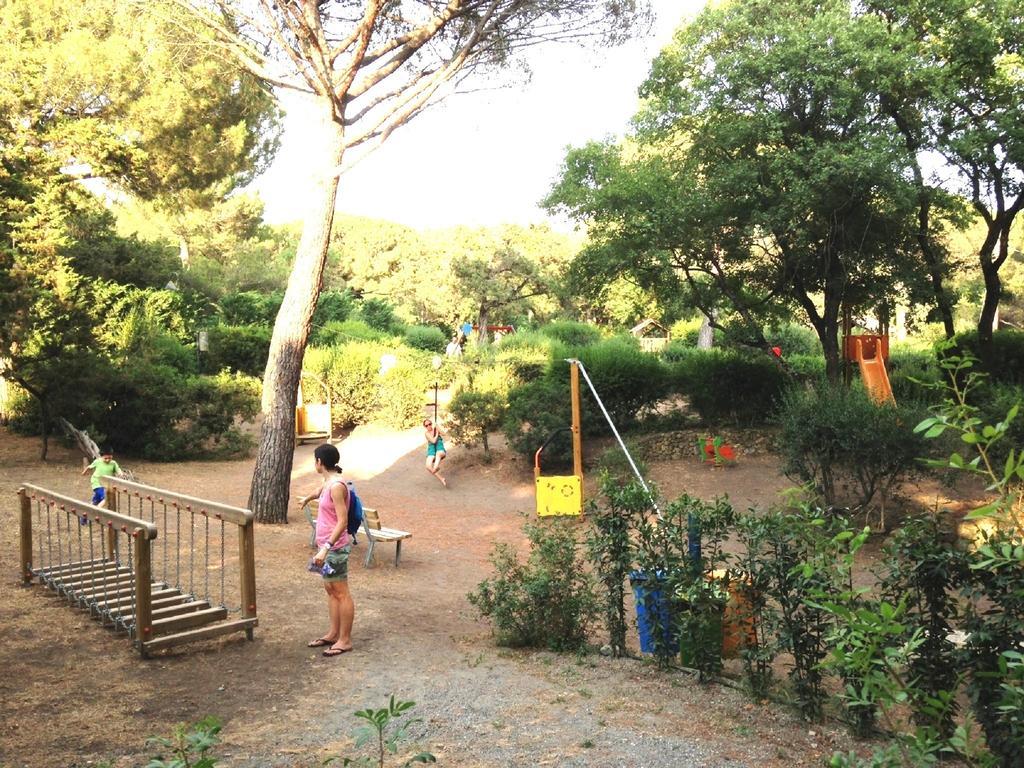Le Esperidi Camping Ecoresort Marina Di Bibbona Εξωτερικό φωτογραφία