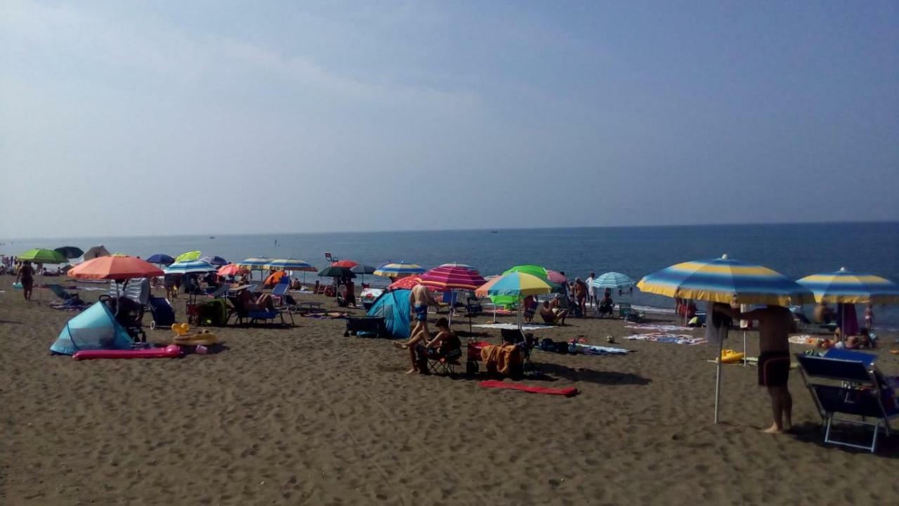 Le Esperidi Camping Ecoresort Marina Di Bibbona Εξωτερικό φωτογραφία